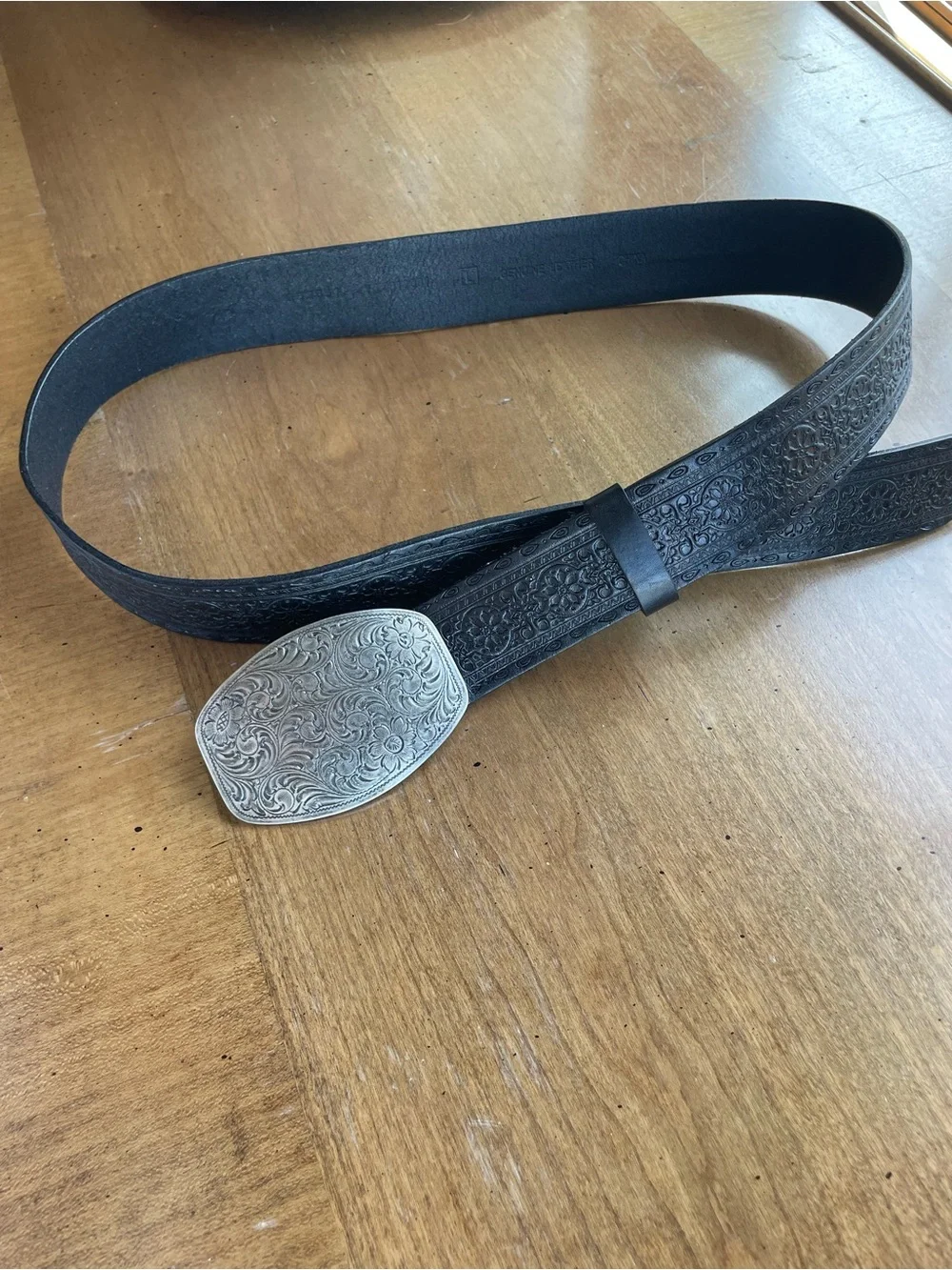 Vintage 90’s Black Leather Belt with Engraved Silver Buckle size 36”